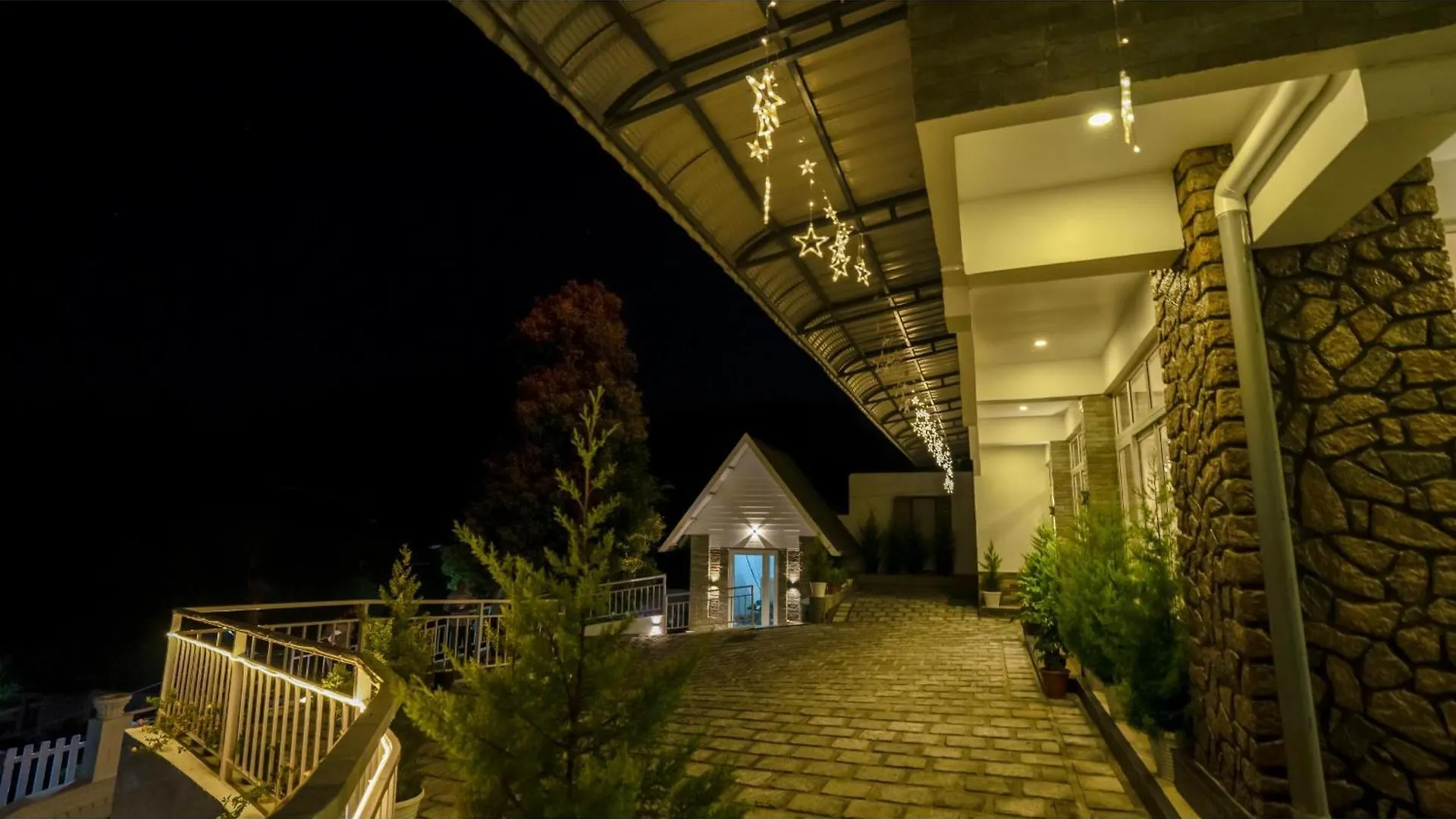 Carmel Top Munnar Hotel