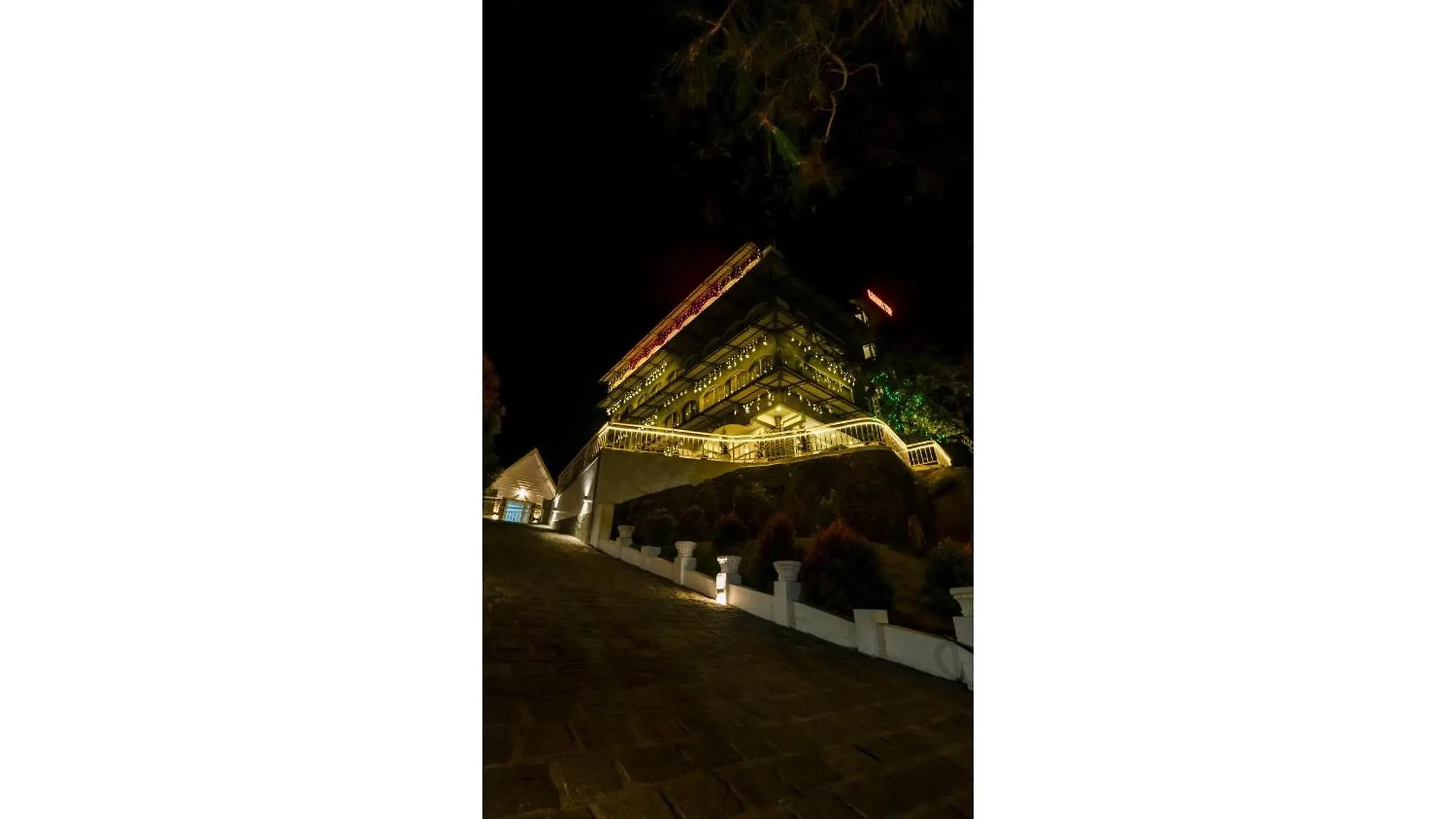 Carmel Top Munnar Hotel